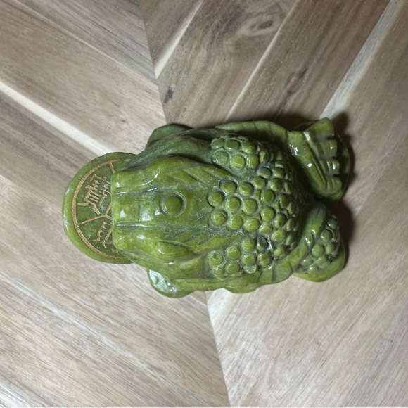Carved Stone Money Frog - Picture 4 of 5